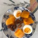 ゆで卵、柿、アーモンド